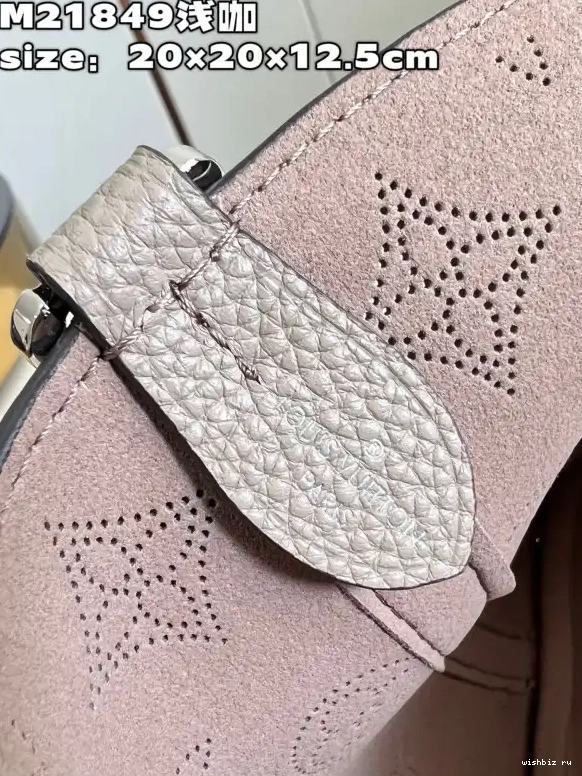 WIS BLOSSOM VUITTON LOUIS PM 0601